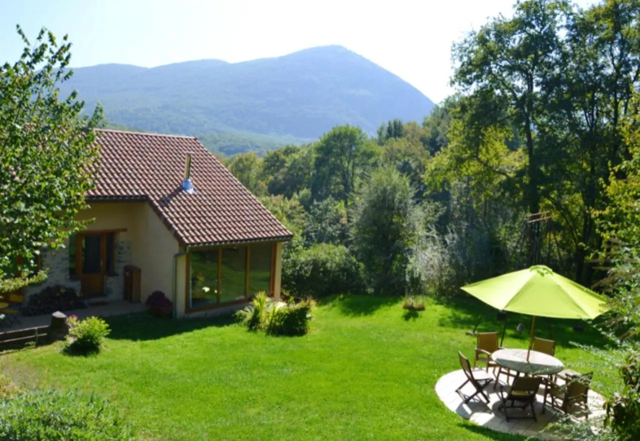 Maison Accueillante A Gembrie Avec Piscine Partagee 0*,  فرنسا